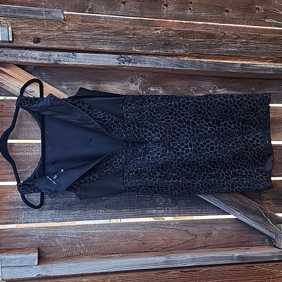 Carmen Marc Valvo Black Cocktail Dress, in Excellent Condition, Sz. 6 - Picture 8 of 12